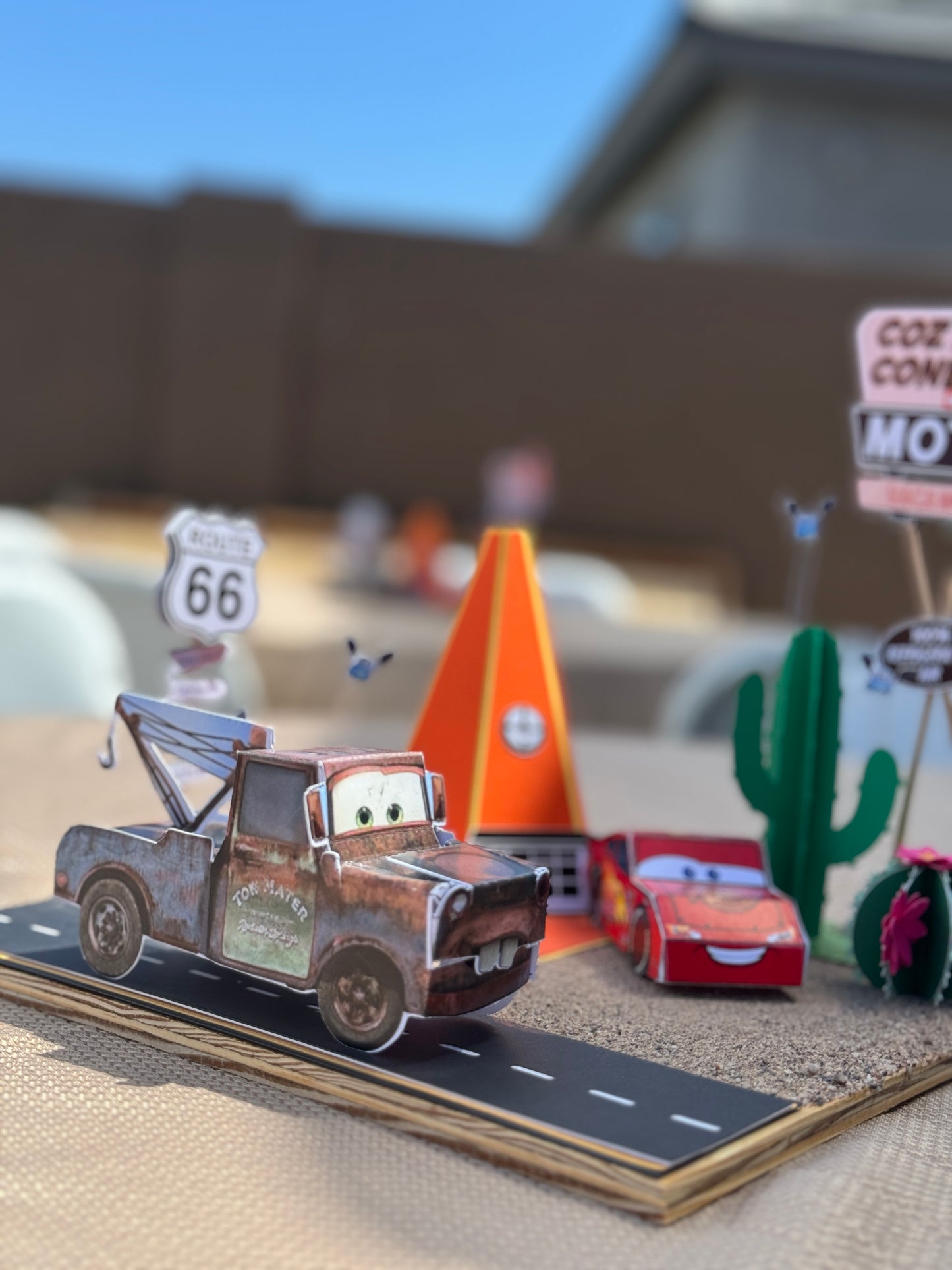 CARS - Centerpiece