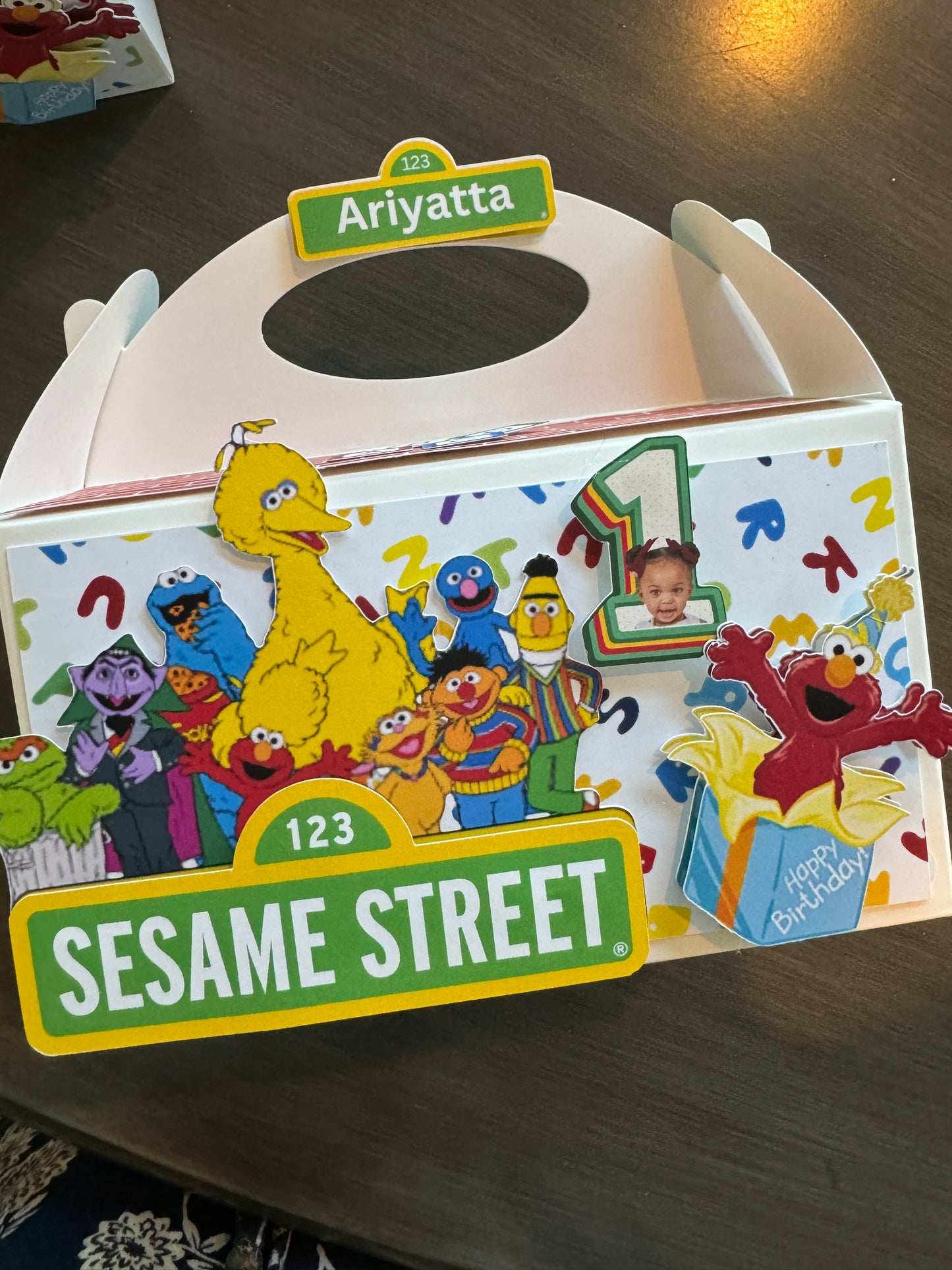 Sesame Street - Gable box