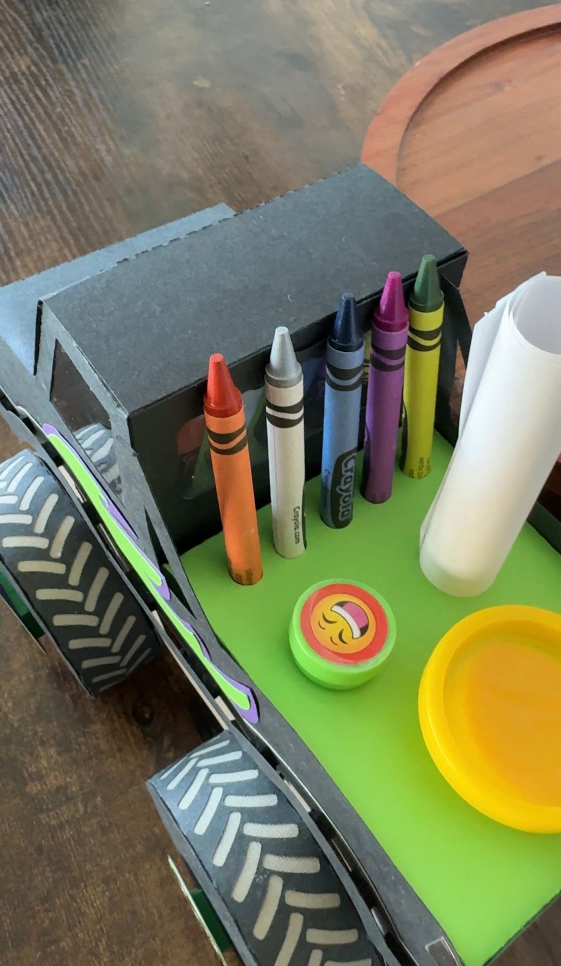 Monster Truck - Activity Box / Centerpiece