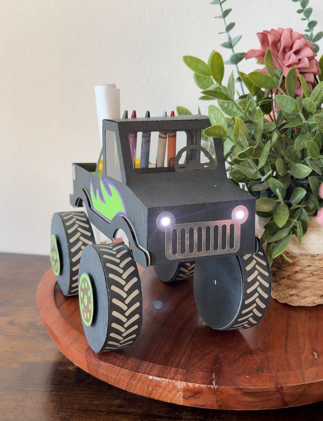 Monster Truck - Activity Box / Centerpiece