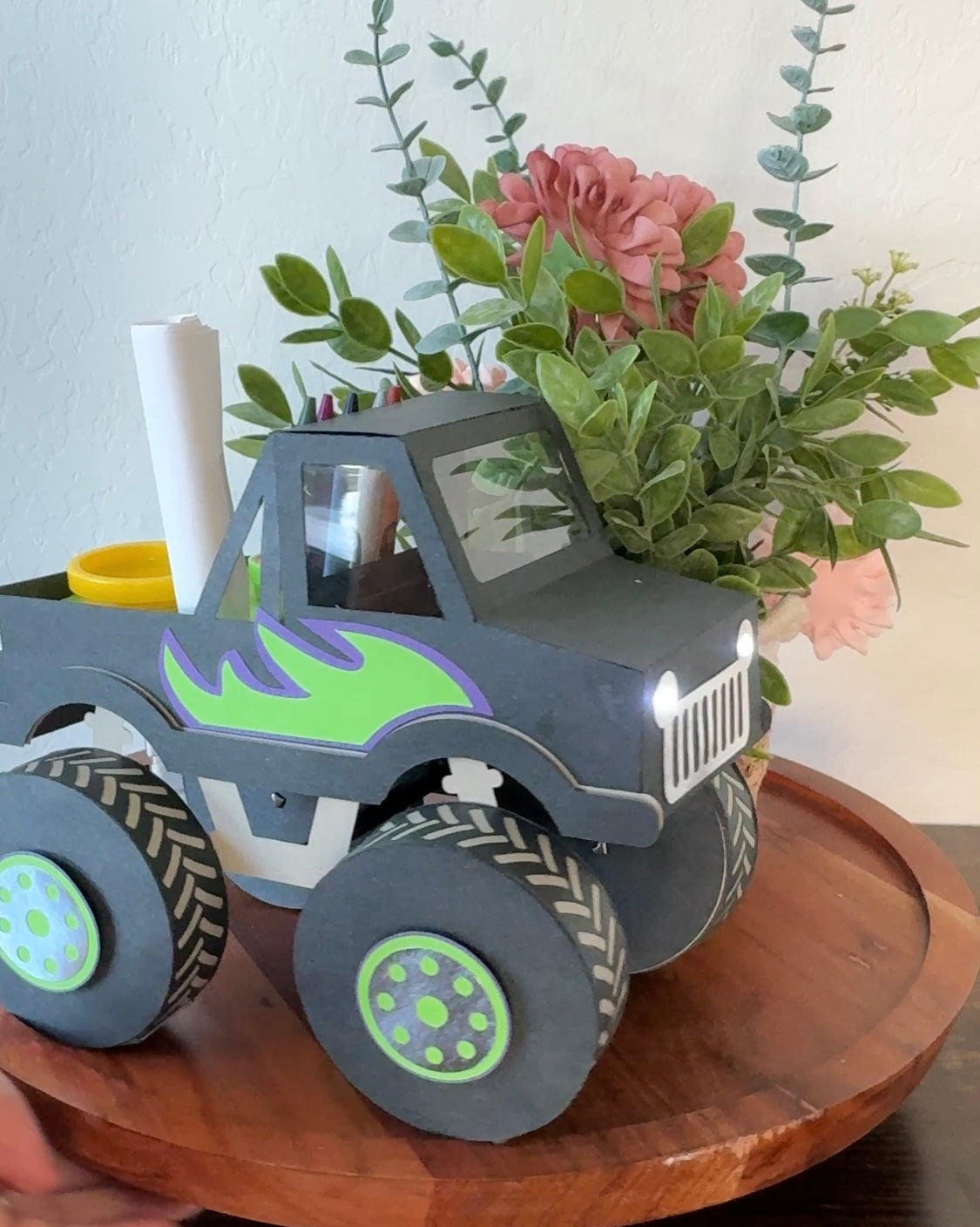 Monster Truck - Activity Box / Centerpiece