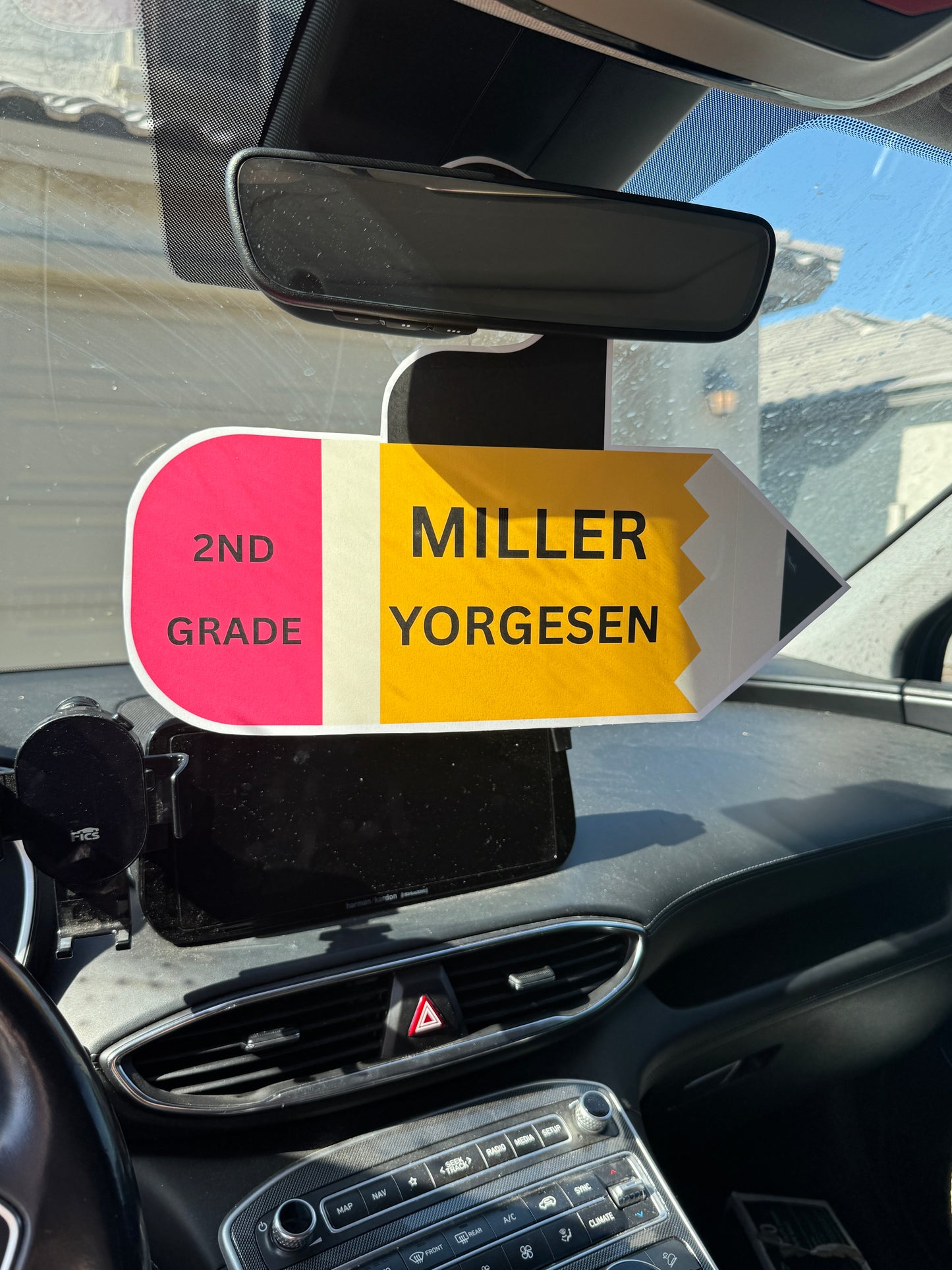 Car line pick-up sign